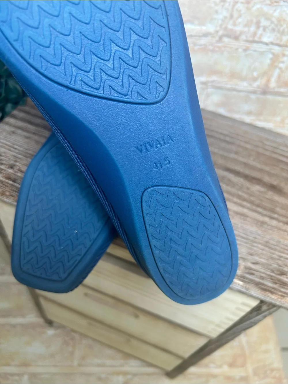 VIVAIA Margot Walker Blue Square Toe V-Cut Knit Flats Women’s 10.5 old money